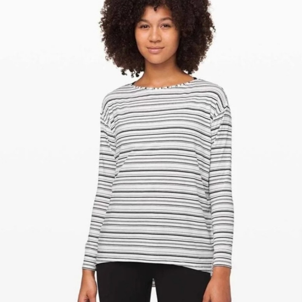 Lululemon Back in Action shirt